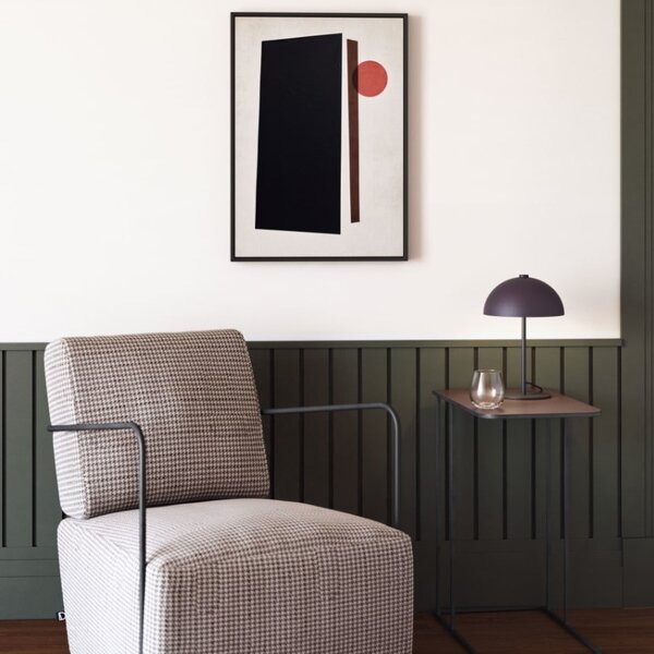 Vínově červená kovová stolní lampa Kave Home Aleyla