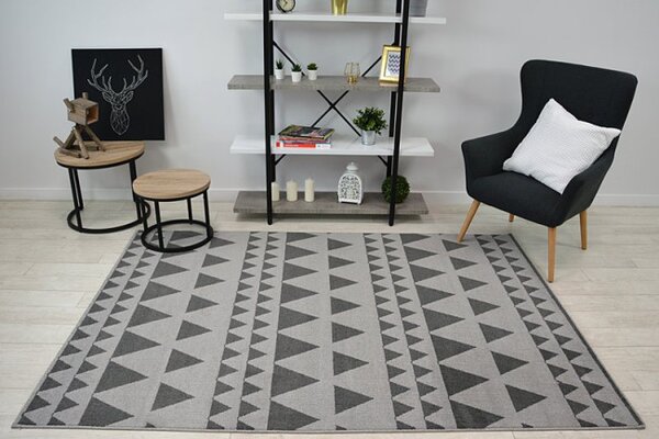 Koberec SENSE Micro 81243 Trojúhelníky stříbrný/antracit