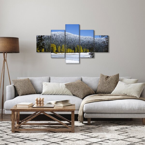 Obraz - zasněžené hory v zimě (125x70 cm)