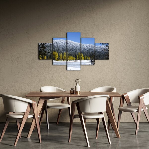 Obraz - zasněžené hory v zimě (125x70 cm)