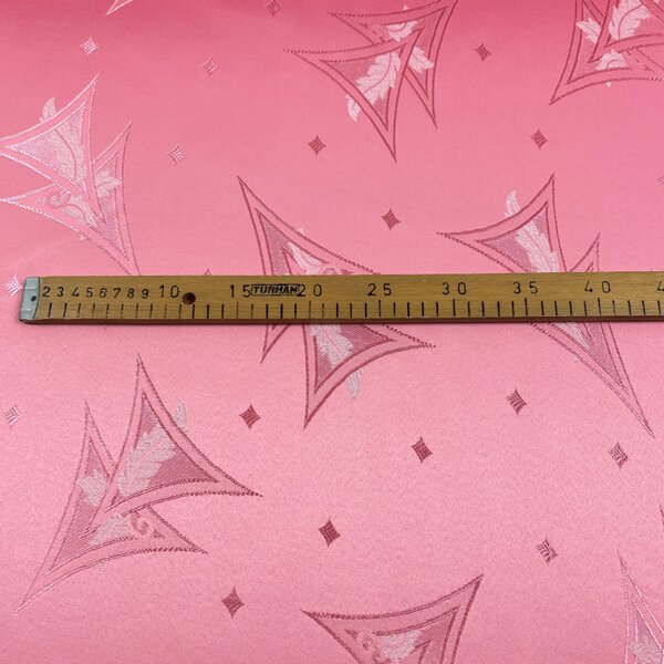 Dekorační látka Sabrina růžová geometrie - šířka 160 cm, metráž
