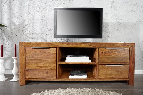 Moderní obdélníkový hnědý masivní TV stolek Massive ze sheeshamového dřeva s kovovými úchyty s úložným prostorem 135 cm