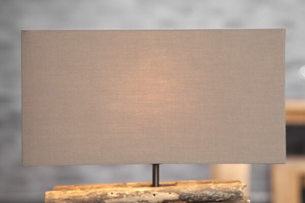 Designová stolní lampa z naplaveného dřeva