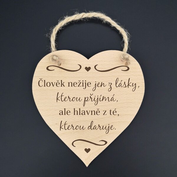 AMADEA Dřevěné srdce s textem Člověk nežije jen z lásky.. , masivní dřevo, 16 x 15 cm