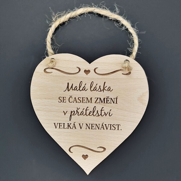 AMADEA Dřevěné srdce s textem Malá láska se časem...., masivní dřevo, 16 x 15 cm