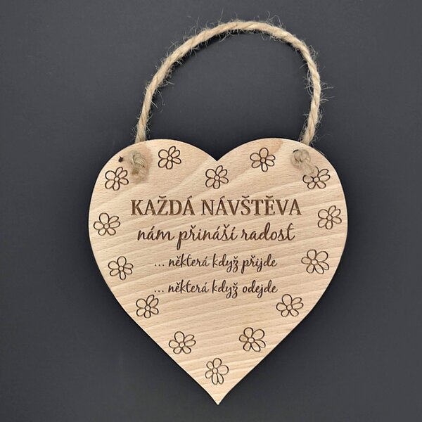 AMADEA Dřevěné srdce s textem Každá návštěva.., masivní dřevo, 16 x 15 cm