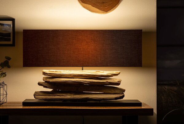 Designová jedinečná stolní lampa z naplaveného dřeva