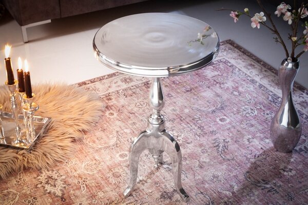 Stylový barokní glamour kulatý stříbrný příruční stolek Modern Barock z chromu se třemi kabriolovými nožičkami 55 cm