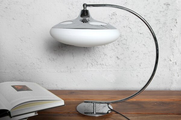 Luxusní moderní designová stolní lampa Luna logo