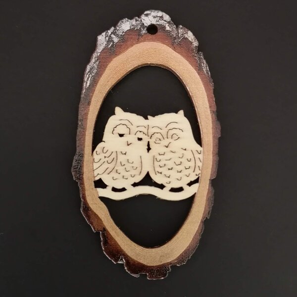 AMADEA Dřevěná ozdoba s potiskem kůry - ovál se sovami 6 cm