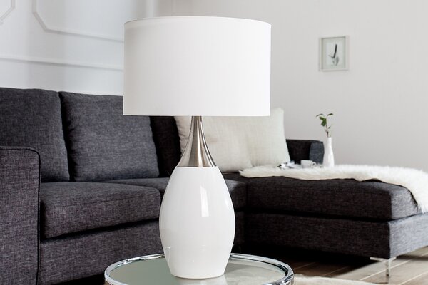 Moderní stylová stolní lampa Carla 60cm bílá