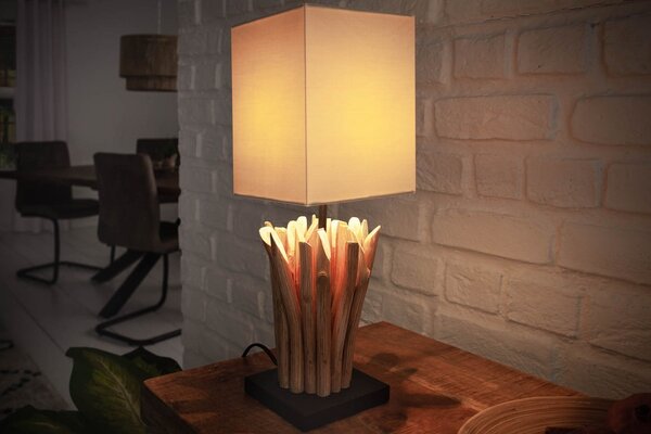 Etno čtvercová masivní stolní lampa Roots s krémovým lněným stínítkem a dekorativní nohou z dřevěných větví 55 cm