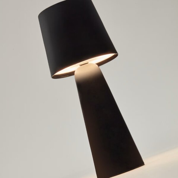 Černá kovová zahradní stolní LED lampa Kave Home Arenys S