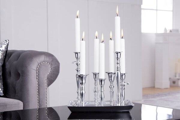 Glamour stříbrný svícen Celeste s obdélníkovou podstavou a chromovými držáky na sedm svíček v art deco stylu 26 cm