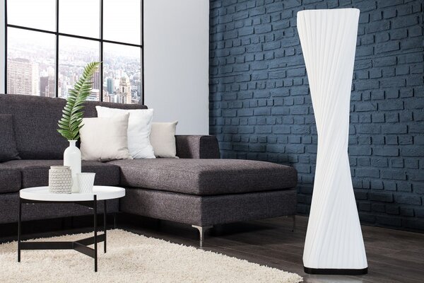 Moderní stylová stojící bílá lampa Harmony se skládaným stínítkem z latexu a černou čtvercovou podstavou 120 cm