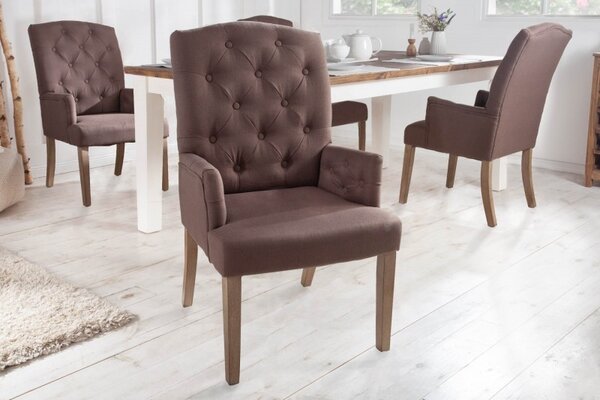 Chesterfield čalouněná židle Silloth v hnědé barvě s područkami 104cm