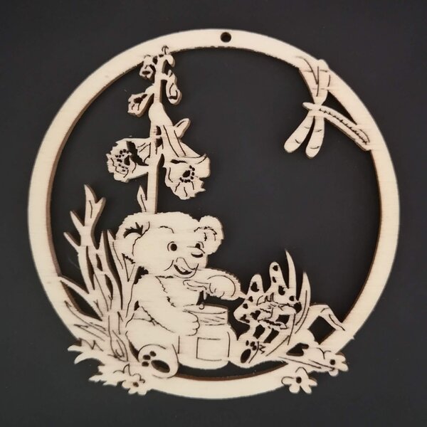 AMADEA Dřevěná ozdoba kolečko s medvídkem 9 cm