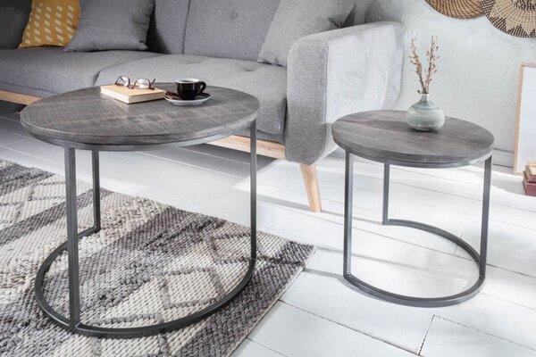 Industriální set kruhových příručních stolků Elements z masivu šedé barvy 55cm