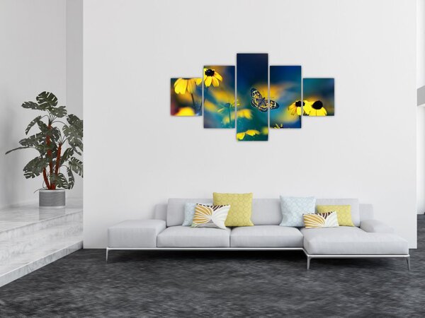 Obraz - Žlutý motýl s květy (125x70 cm)