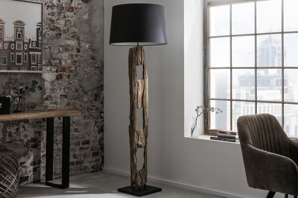 Etno stojící lampa Adelise s dřevěnou podstavou a černým stínítkem 177cm