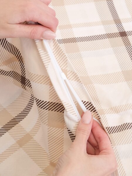 MK Lůžkoviny Bavlněný povlak na polštář Renforcé 40 x 60 cm - Káro krémové