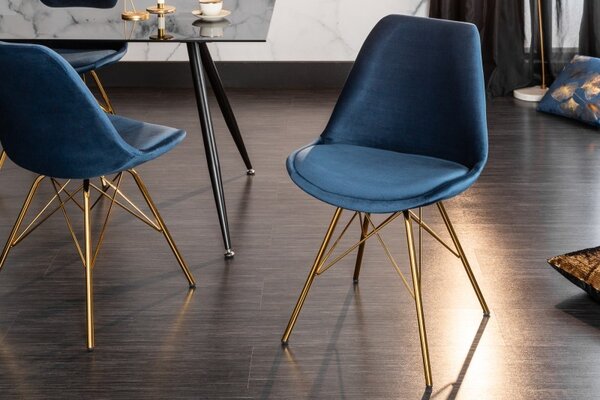 Designová moderní židle Scandinavia se zlatým kovovým nohama a tmavě modrým čalouněním 86cm
