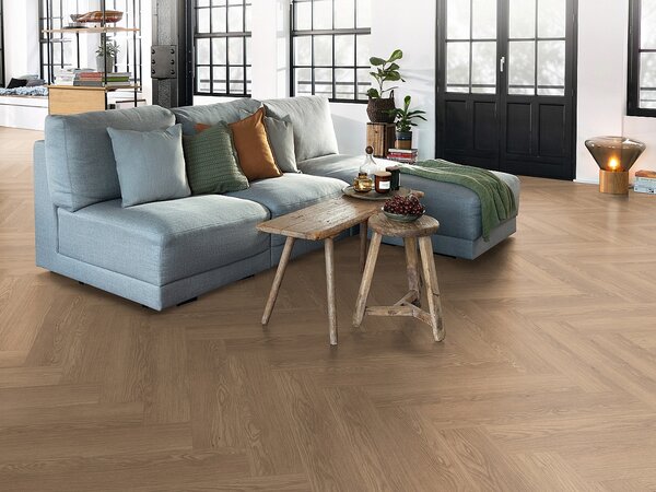 EGGER Nature sense herringbone 32 Dub baronia hnědý EL2134 - 1.98 m2