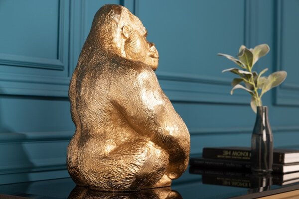 Luxusní art deco dekorační soška gorily Wilde z kovu ve zlaté barvě 43cm