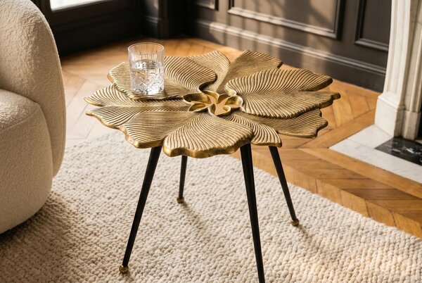 Glamour designový konferenční stolek Ginko ve zlatém provedení ve tvaru listů jinanu s černými nožičkami 50 cm