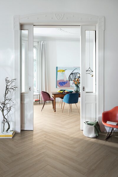 EGGER E-motion herringbone 32 Dub newport krémový EL2161 - 1.98 m2