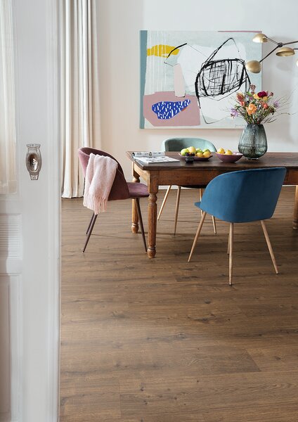 EGGER E-motion aqua 32 Dub dunnington tmavý EL2103 - 2.00 m2
