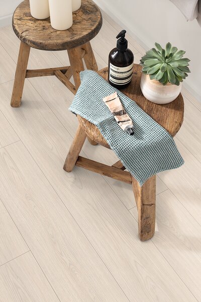 EGGER E-motion aqua plus Dub casella bílý EL2150 - 2.00 m2