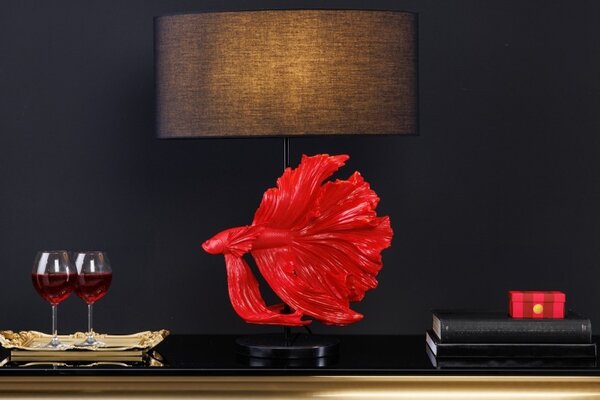 Designová stolní lampa Sidoria s červenou podstavou ve tvaru ryby s černým kulatým stínítkem 64cm