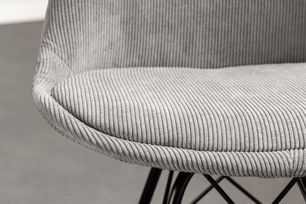 Designová moderní židle Scandinavia s manšestrovým šedým čalouněním