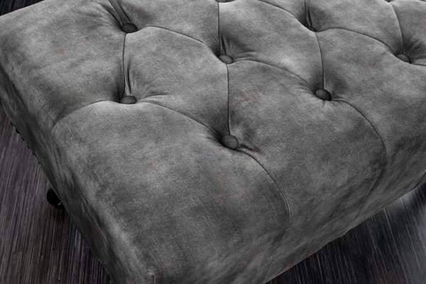 Vintage taburetka Marlon s šedým sametovým čalouněním s chesterfield prošíváním a masivními vyřezávanými nožičkami 80cm