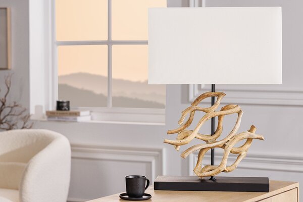 Stolní lampa Rilyn ve venkovském stylu s dekoračním detailem z teakového dřeva a béžovým stínítkem 57 cm