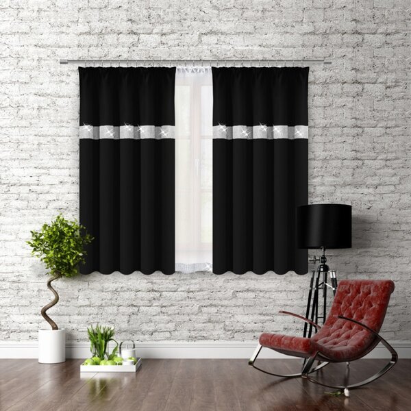 Závěs na řasící pásce se zirkóny 140x160 cm černý Barva Černá Rozměry 140x160 cm