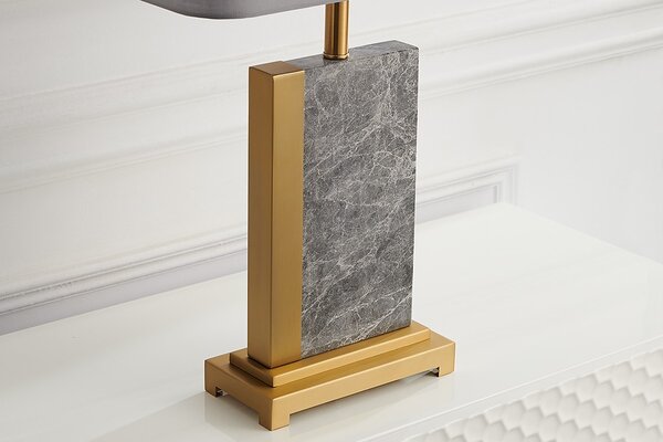 Stolní lampa Miracul v glamour stylu s podstavou z mramoru šedé barvy a kovu ve zlaté barvě 65 cm