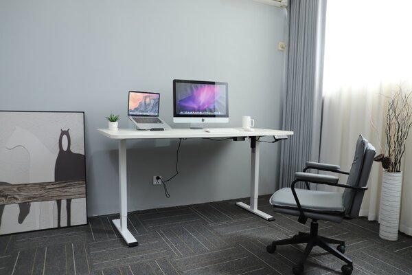 Výškově nastavitelný elektrický stůl BestBerg BBAT-16WW / rozměr 160x80 cm / výška 70-114 cm / bílá