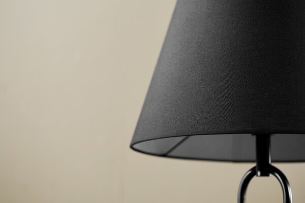 Designová industriální černá stojací lampa Bucky s odkládacím stolkem 175 cm