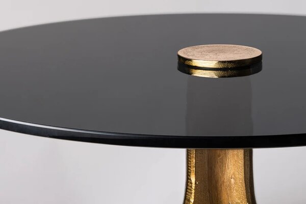 Stylový kulatý glamour příruční stolek Notion s černou skleněnou deskou as kovovými nožičkami ve starožitné zlaté barvě