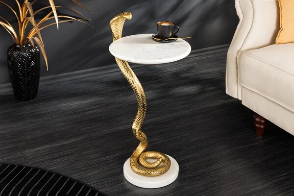 Stylový art deco kovový zlatý příruční stolek Tierra Glam s kulatou mramorovou deskou a nohou v podobě hada 63 cm