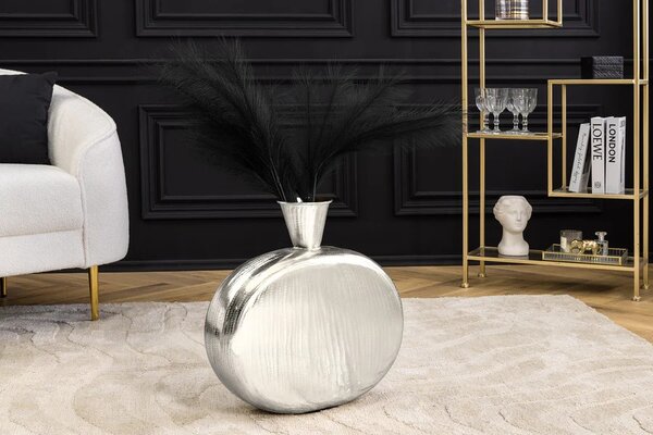 Art deco oválná kovová strukturovaná stříbrná váza Aleny s kuželovým vrchem 48 cm