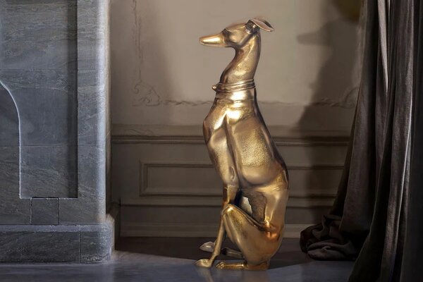 Art deco designová kovová zlatá socha psa Nartas v sedací poloze 69 cm
