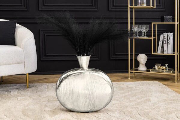 Art deco oválná kovová strukturovaná stříbrná váza Aleny s kuželovým vrchem 48 cm