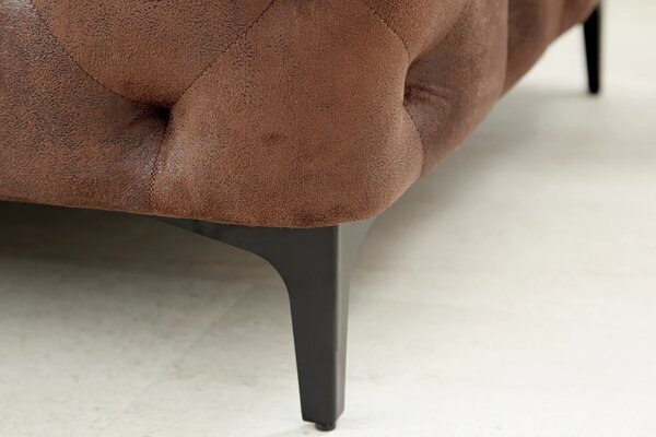 Chesterfield obdélníková hnědá kožená čalouněná prošívaná taburetka Modern Barock s černými kovovými matnými nožičkami 90 cm