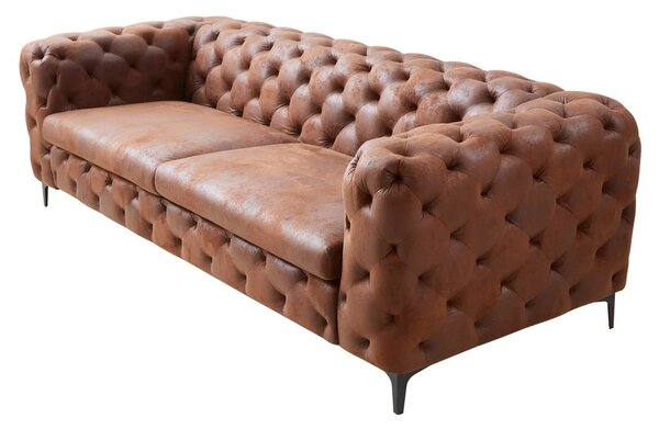 Luxusní chesterfield hnědá kožená prošívaná třímístná sedačka Modern Barock s černými kovovými nožičkami 235 cm