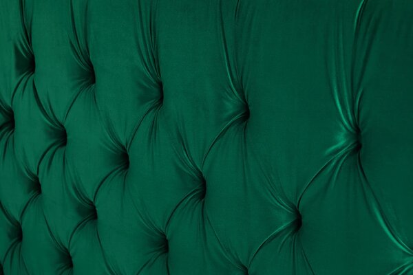 Stylová chesterfield smaragdová zelená manželská postel Kreon se sametovým potahem s nízkými černými nožičkami 220 cm