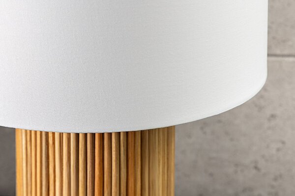 Designová kulatá stolní lampa Willow s bílým bavlněným stínítkem a válcovou masivní hnědou ozdobnou nohou 48 cm