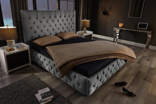 Stylová chesterfield prošívaná čalouněná manželská postel Kreon s šedým lněným potahem 220 cm